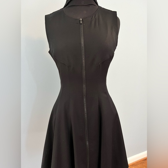 NEW WITHOUT TAGS Theory Zip Front Dress Black - Picture 2 of 3